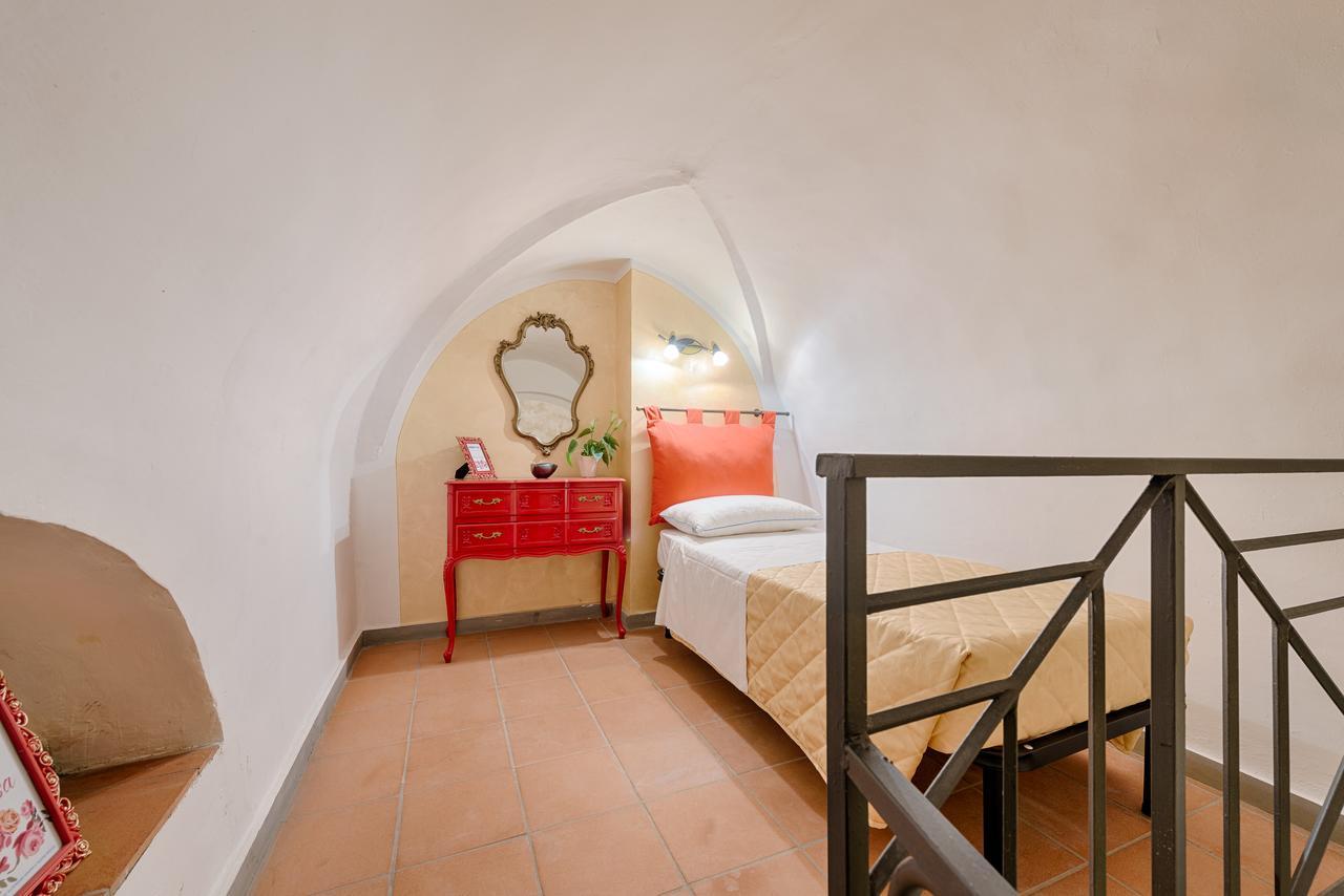 Ferienwohnung Santo Spirito Frescos By Mmega Florenz Exterior foto
